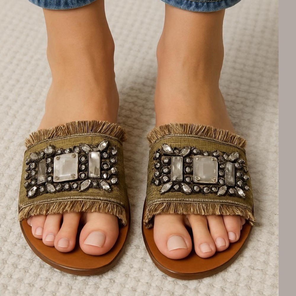 CROWN VINTAGE sandals Glorianna boho woven & embellished ‘stones’ tan size 7.5M